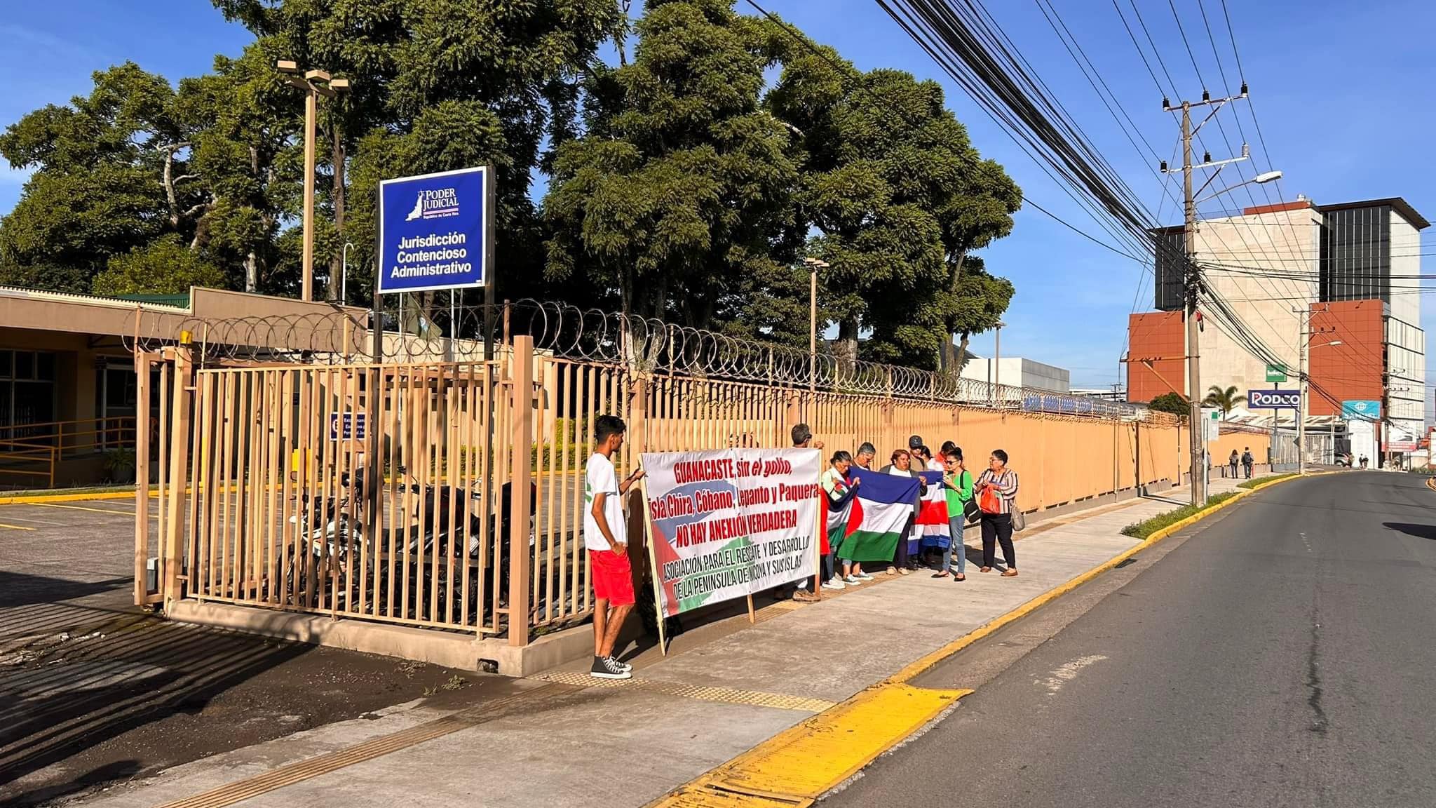 Esto son parte los manifestantes en San José