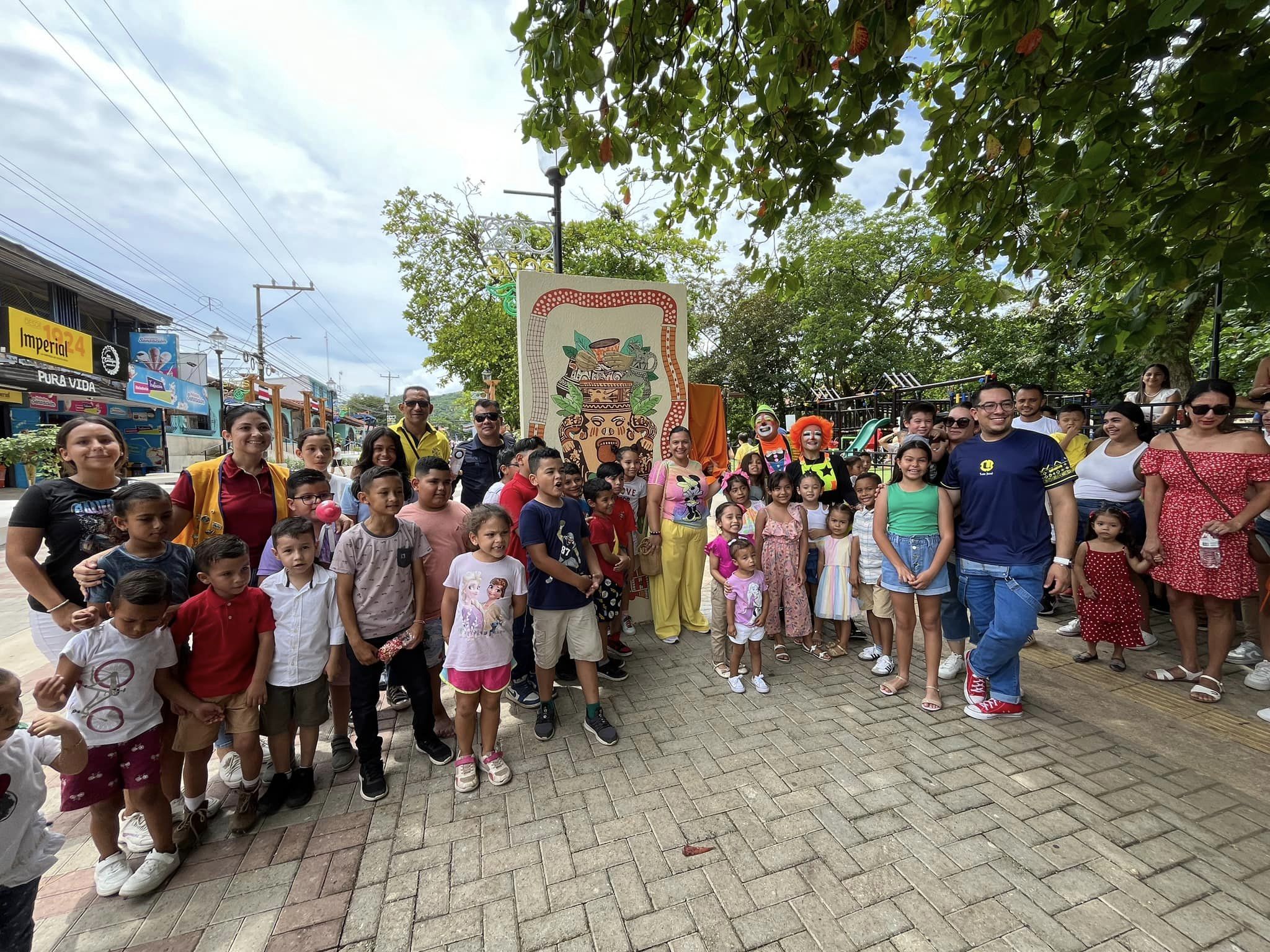 Nuevo mural con realidad aumentada se habilitó este domingo en el Bulevar del  Bicentenario