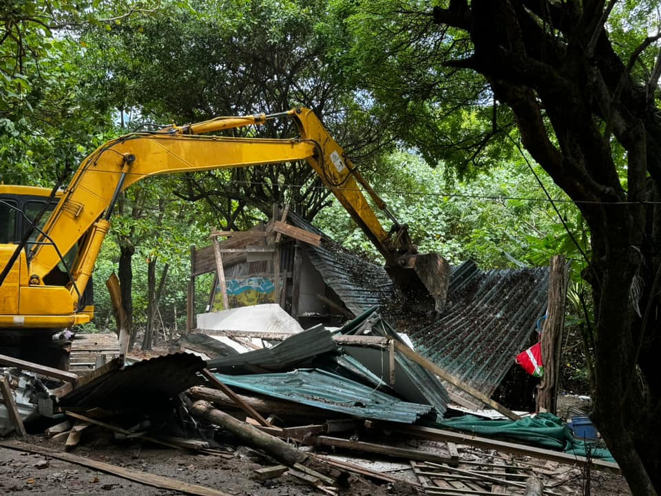 Recuperación de la Zona Marítimo Terrestre en Garza, distrito de Nosara. 