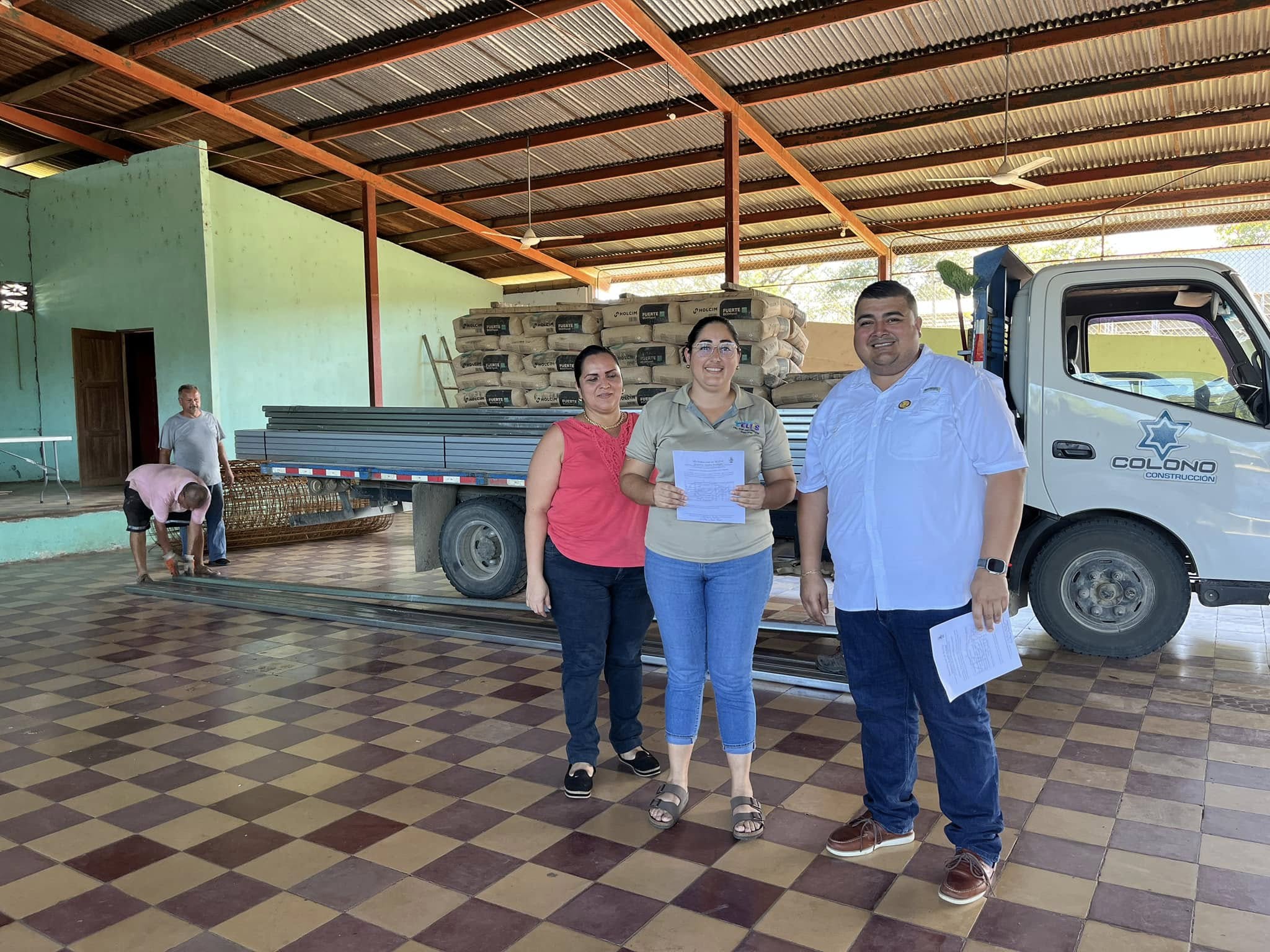 En Mansión, la ADI recibió un aporte de materiales para ampliar la cocina del salón comunal 