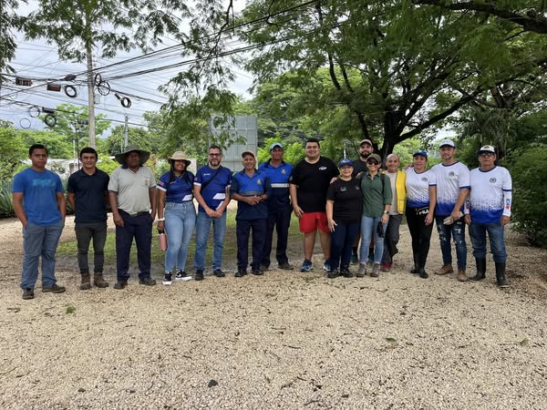 VOLUNTARIOS REALIZARON JORNADA DE LIMPIEZA DE VÍAS PÚBLICAS EN NICOYA