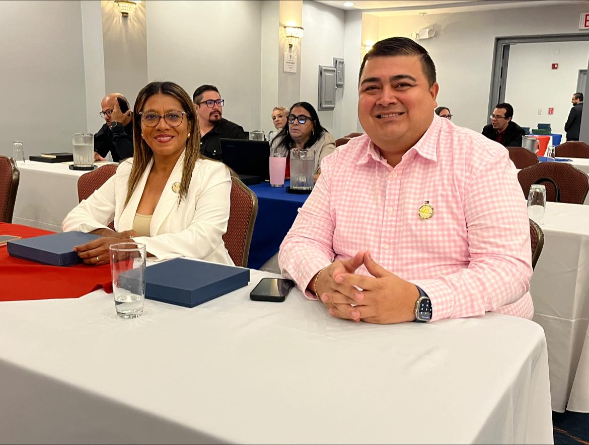 El Alcalde junto a la Presidenta Municipal en San José