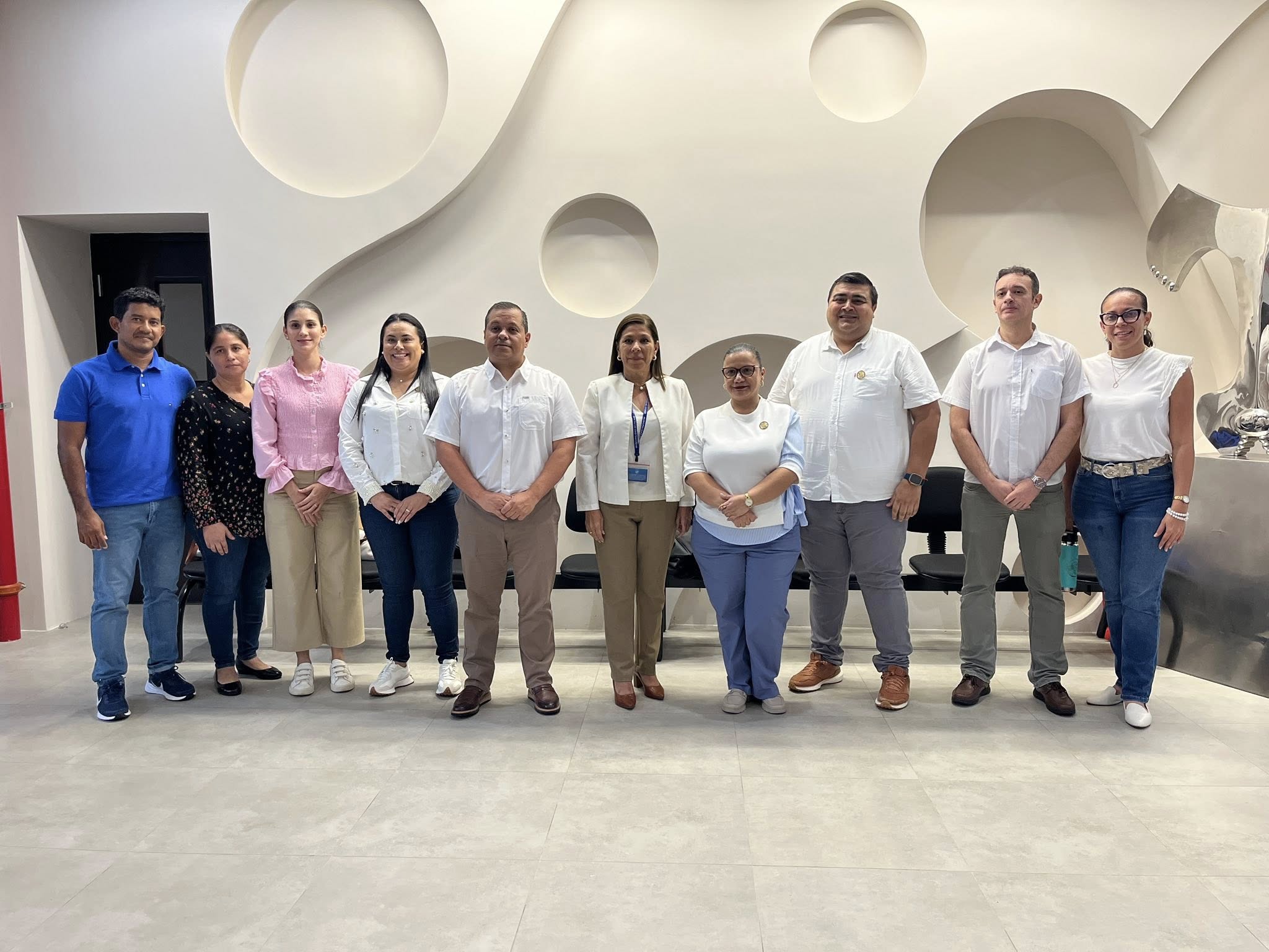 Nicoya y Escazú estrechan lazos con intercambio de experiencias y avanzan en convenio de cooperación