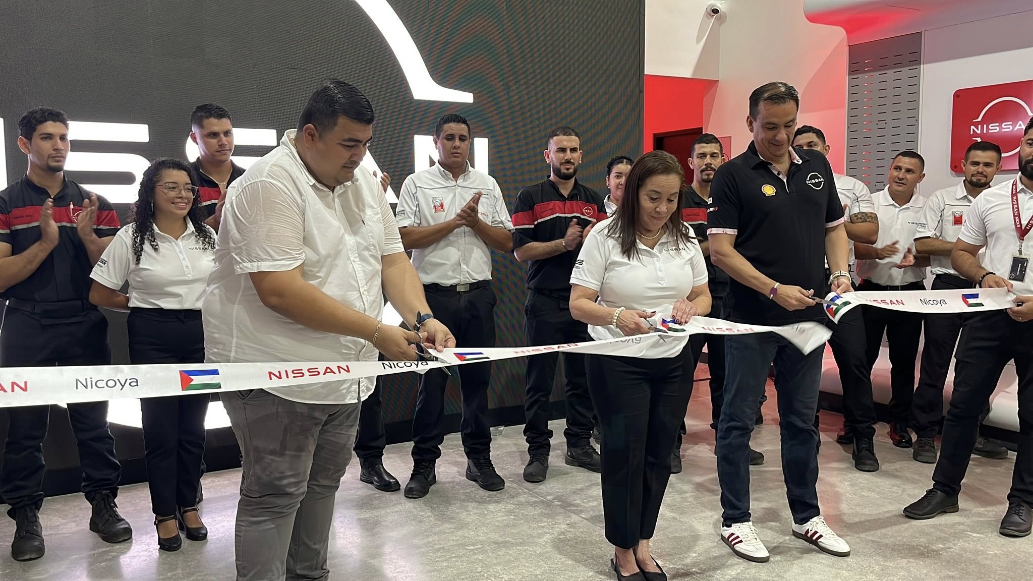 Apertura de nueva agencia Nissan impulsa empleo y desarrollo en Nicoya