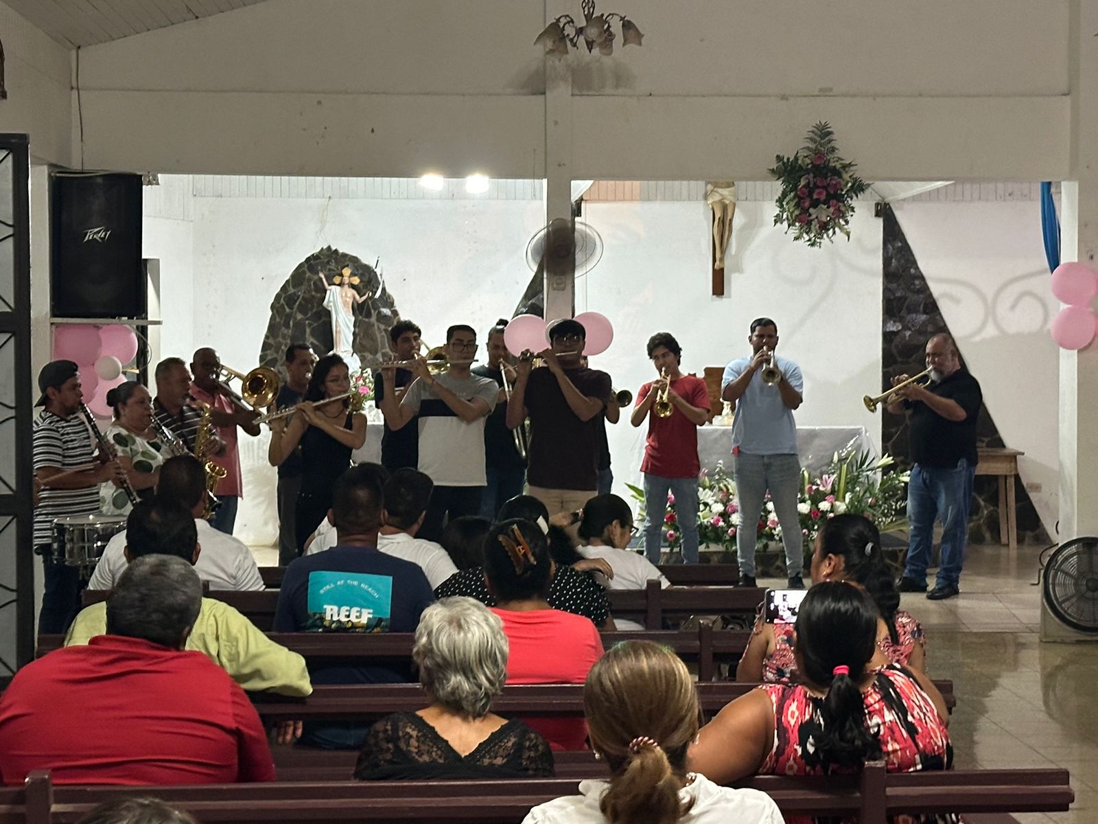 Banda Municipal participó en Noche Cultural en Curime